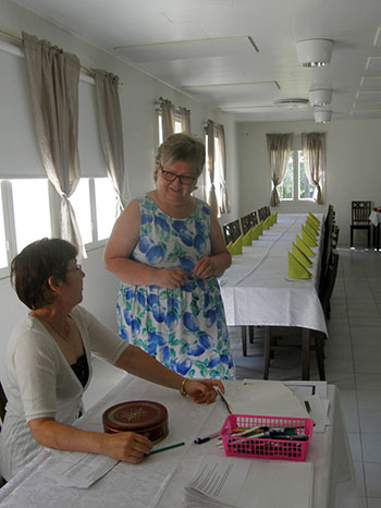 Kokousvieraita odotellessa