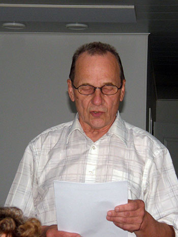 Kunniapuheenjohtaja Ahti valotti sukukirjan vaihetta